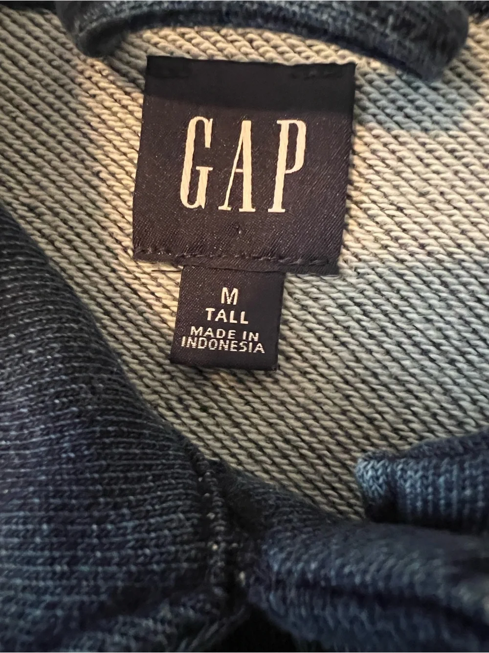 GAP women’s matching set - shorts and jacket